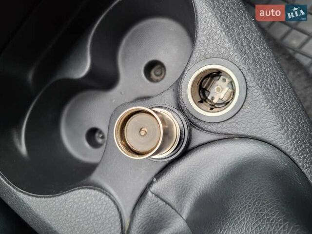 Серый Рено Логан, объемом двигателя 1.46 л и пробегом 43 тыс. км за 12000 $, фото 17 на Automoto.ua