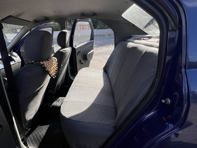 Рено Логан 2007 в Каневе на Automoto.ua Синий Рено Логан, объемом двигателя 1.4 л и пробегом 245 тыс. км за 2700 $, фото 5 на Automoto.ua