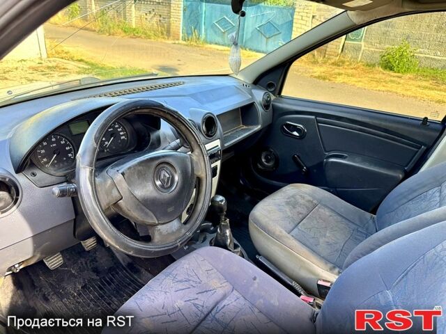 Синій Рено Логан, об'ємом двигуна 1.4 л та пробігом 140 тис. км за 900 $, фото 5 на Automoto.ua