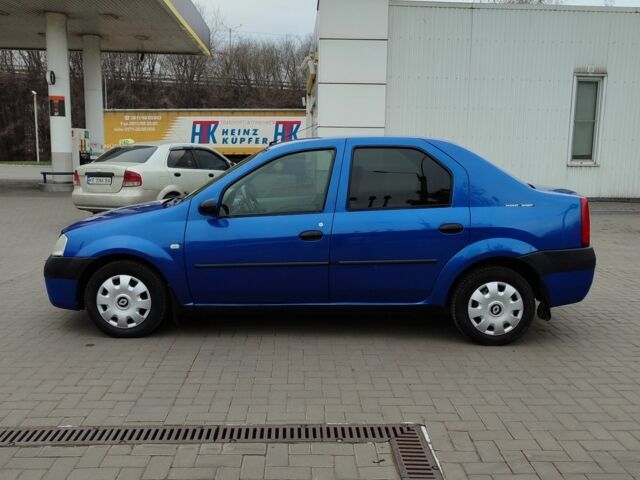 Синий Рено Логан, объемом двигателя 0 л и пробегом 210 тыс. км за 3950 $, фото 2 на Automoto.ua