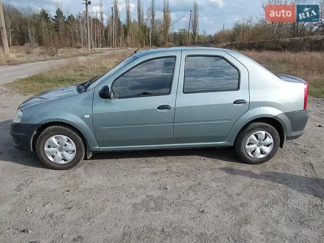 Синій Рено Логан, об'ємом двигуна 1.39 л та пробігом 183 тис. км за 4500 $, фото 2 на Automoto.ua