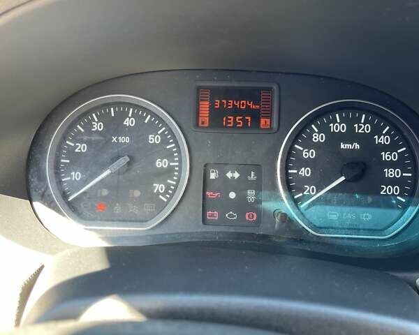 Синій Рено Логан, об'ємом двигуна 1.6 л та пробігом 373 тис. км за 3700 $, фото 14 на Automoto.ua