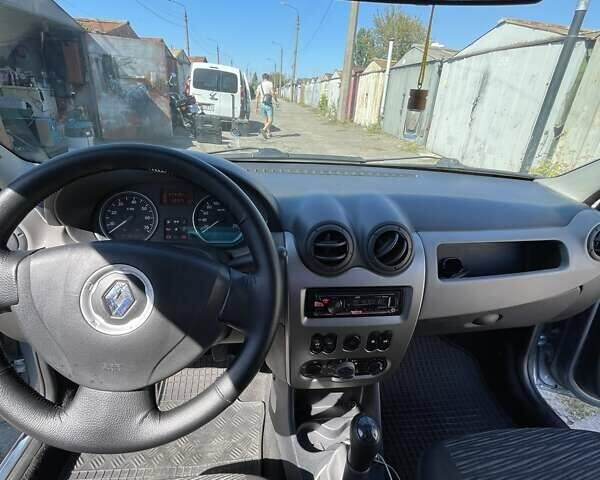 Синій Рено Логан, об'ємом двигуна 1.6 л та пробігом 373 тис. км за 3700 $, фото 11 на Automoto.ua