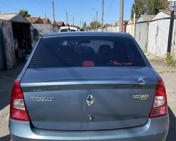 Синій Рено Логан, об'ємом двигуна 1.6 л та пробігом 373 тис. км за 3700 $, фото 3 на Automoto.ua