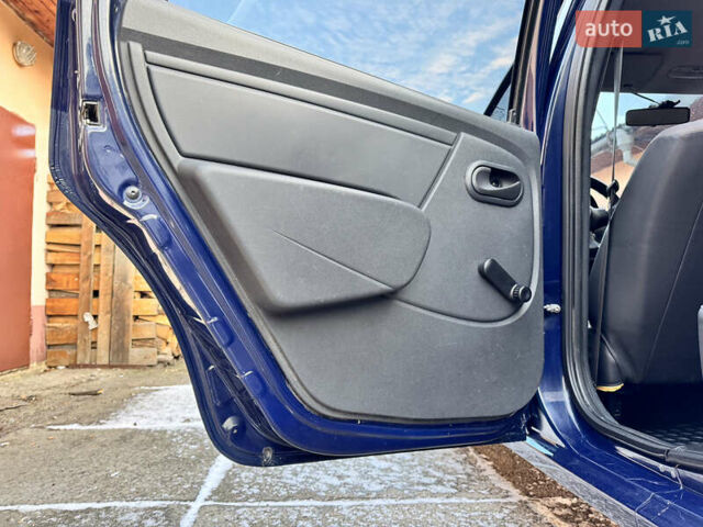 Синій Рено Логан, об'ємом двигуна 1.39 л та пробігом 161 тис. км за 4650 $, фото 30 на Automoto.ua