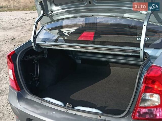 Синій Рено Логан, об'ємом двигуна 1.39 л та пробігом 183 тис. км за 4500 $, фото 7 на Automoto.ua