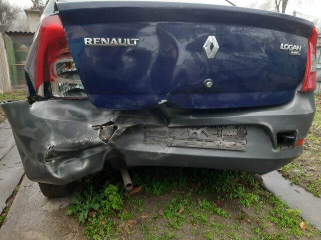 Синій Рено Логан, об'ємом двигуна 1.4 л та пробігом 145 тис. км за 2300 $, фото 5 на Automoto.ua