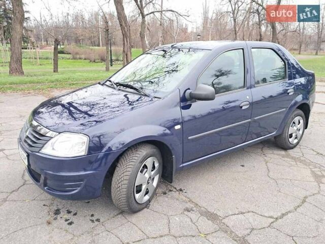 Синий Рено Логан, объемом двигателя 1.4 л и пробегом 148 тыс. км за 4999 $, фото 2 на Automoto.ua