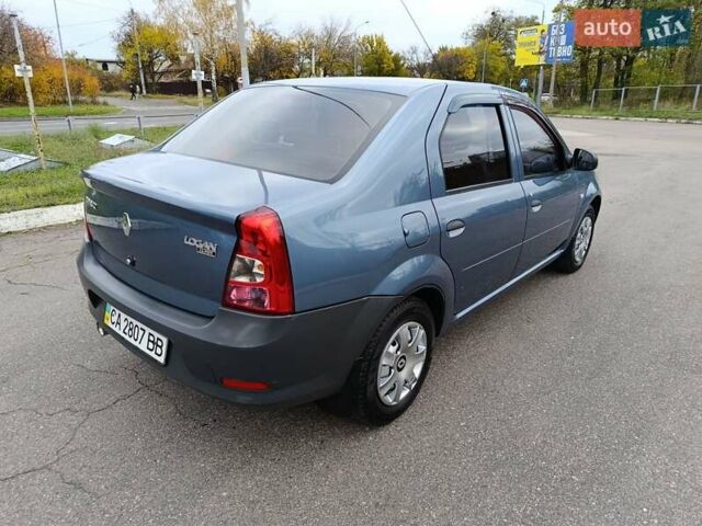 Синий Рено Логан, объемом двигателя 1.4 л и пробегом 75 тыс. км за 4850 $, фото 1 на Automoto.ua
