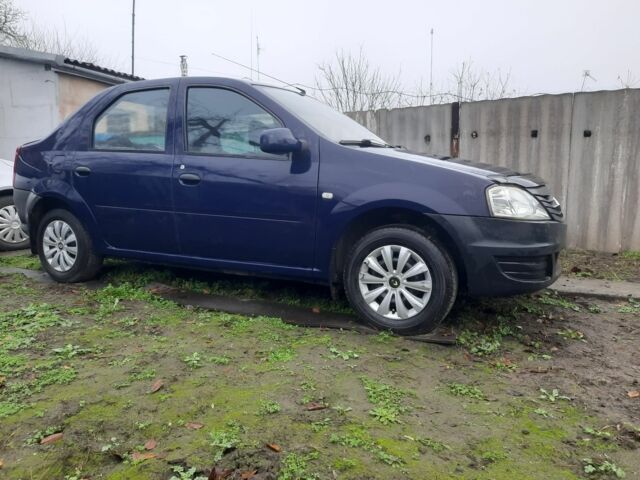 Синій Рено Логан, об'ємом двигуна 1.4 л та пробігом 145 тис. км за 2300 $, фото 1 на Automoto.ua