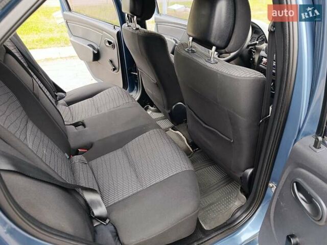 Синий Рено Логан, объемом двигателя 1.4 л и пробегом 75 тыс. км за 4850 $, фото 25 на Automoto.ua