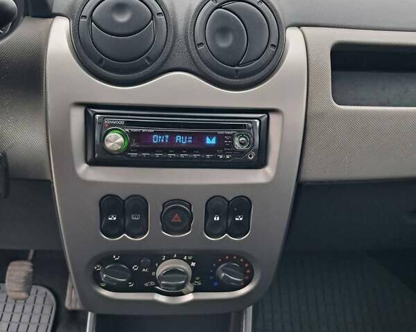 Синий Рено Логан, объемом двигателя 1.4 л и пробегом 148 тыс. км за 4999 $, фото 13 на Automoto.ua