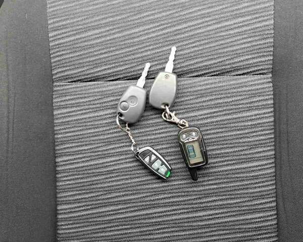 Синий Рено Логан, объемом двигателя 1.4 л и пробегом 148 тыс. км за 4999 $, фото 16 на Automoto.ua