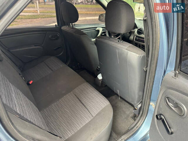 Синій Рено Логан, об'ємом двигуна 1.39 л та пробігом 310 тис. км за 3500 $, фото 11 на Automoto.ua