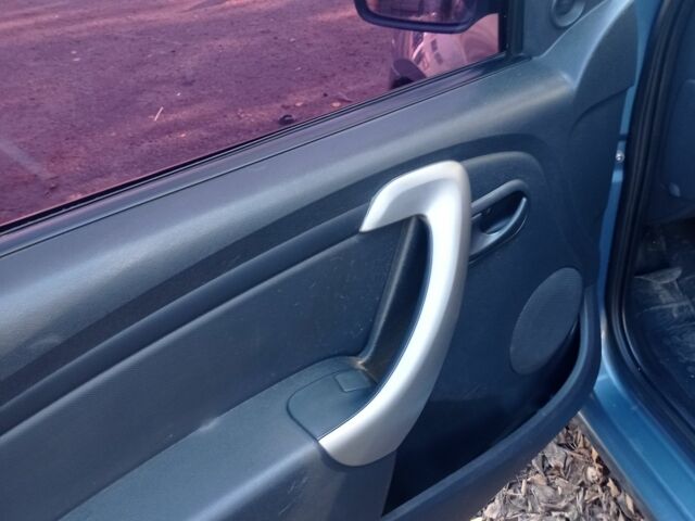 Синій Рено Логан, об'ємом двигуна 1.4 л та пробігом 240 тис. км за 4200 $, фото 7 на Automoto.ua