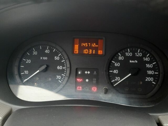 Синій Рено Логан, об'ємом двигуна 1.4 л та пробігом 145 тис. км за 2300 $, фото 8 на Automoto.ua