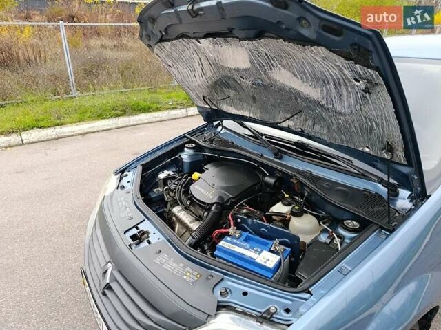 Синий Рено Логан, объемом двигателя 1.4 л и пробегом 75 тыс. км за 4850 $, фото 19 на Automoto.ua