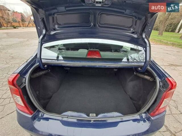 Синий Рено Логан, объемом двигателя 1.4 л и пробегом 148 тыс. км за 4999 $, фото 10 на Automoto.ua