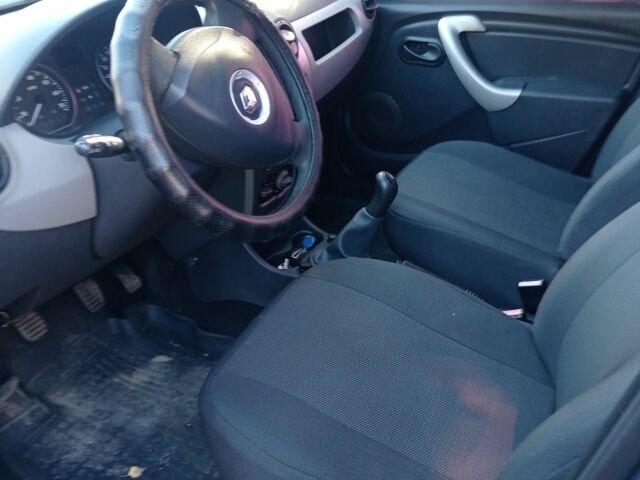 Синій Рено Логан, об'ємом двигуна 1.4 л та пробігом 240 тис. км за 4200 $, фото 6 на Automoto.ua