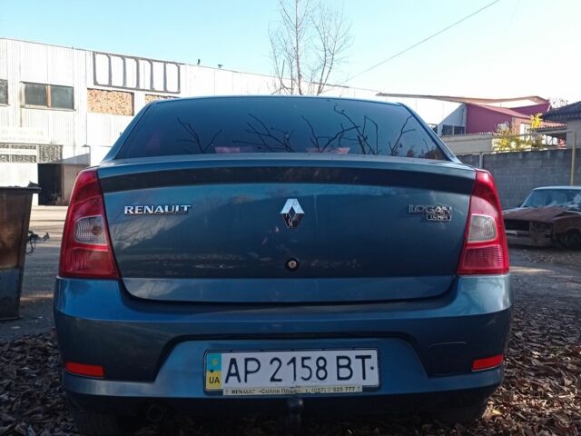 Синій Рено Логан, об'ємом двигуна 1.4 л та пробігом 240 тис. км за 4200 $, фото 4 на Automoto.ua