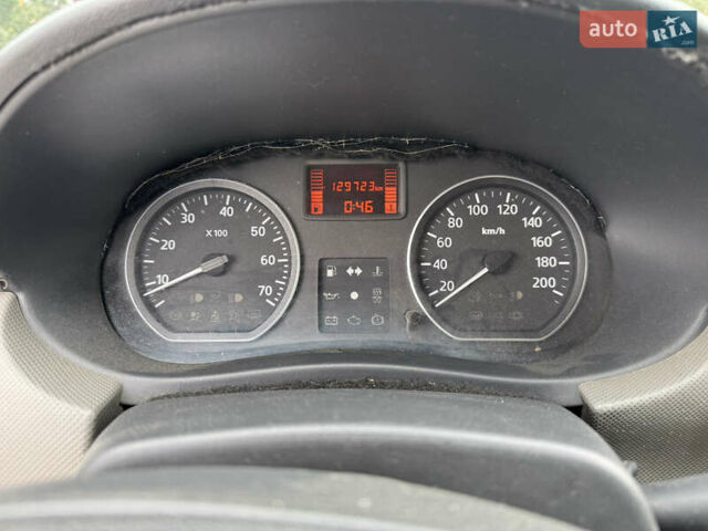 Синій Рено Логан, об'ємом двигуна 1.39 л та пробігом 129 тис. км за 4499 $, фото 8 на Automoto.ua