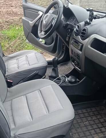 Синий Рено Логан, объемом двигателя 1.39 л и пробегом 267 тыс. км за 4300 $, фото 18 на Automoto.ua