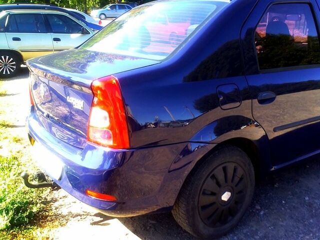 Синій Рено Логан, об'ємом двигуна 1.4 л та пробігом 181 тис. км за 4250 $, фото 2 на Automoto.ua