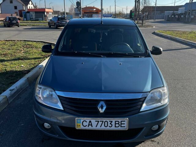 Синій Рено Логан, об'ємом двигуна 1.4 л та пробігом 306 тис. км за 4100 $, фото 5 на Automoto.ua