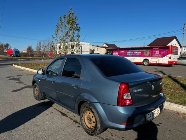 Синій Рено Логан, об'ємом двигуна 1.4 л та пробігом 306 тис. км за 4100 $, фото 2 на Automoto.ua