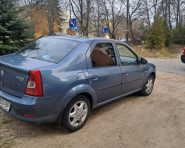 Синій Рено Логан, об'ємом двигуна 1.4 л та пробігом 258 тис. км за 3800 $, фото 5 на Automoto.ua