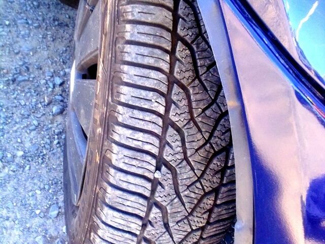 Синій Рено Логан, об'ємом двигуна 1.4 л та пробігом 181 тис. км за 4250 $, фото 5 на Automoto.ua