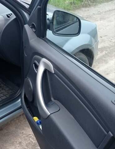 Синий Рено Логан, объемом двигателя 1.39 л и пробегом 267 тыс. км за 3800 $, фото 12 на Automoto.ua