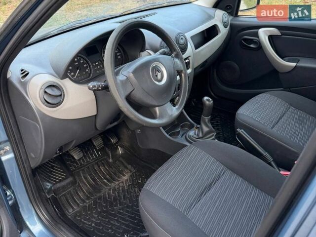 Синій Рено Логан, об'ємом двигуна 1.4 л та пробігом 28 тис. км за 6200 $, фото 8 на Automoto.ua