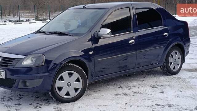 Синий Рено Логан, объемом двигателя 1.39 л и пробегом 186 тыс. км за 4600 $, фото 3 на Automoto.ua