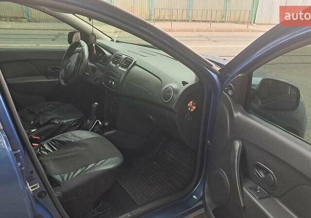 Синий Рено Логан, объемом двигателя 1.15 л и пробегом 151 тыс. км за 5300 $, фото 5 на Automoto.ua