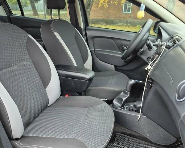 Синій Рено Логан, об'ємом двигуна 1.6 л та пробігом 218 тис. км за 5900 $, фото 5 на Automoto.ua
