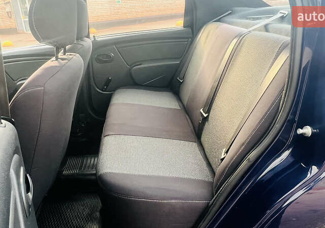 Синий Рено Логан, объемом двигателя 1.39 л и пробегом 218 тыс. км за 4500 $, фото 9 на Automoto.ua