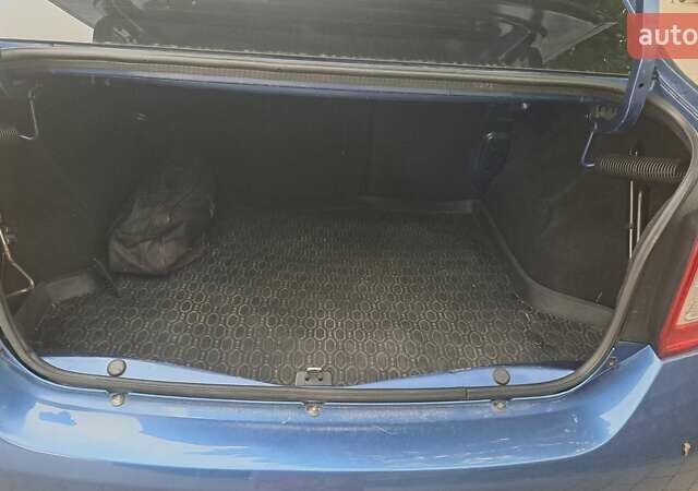 Синий Рено Логан, объемом двигателя 1.15 л и пробегом 151 тыс. км за 5300 $, фото 10 на Automoto.ua