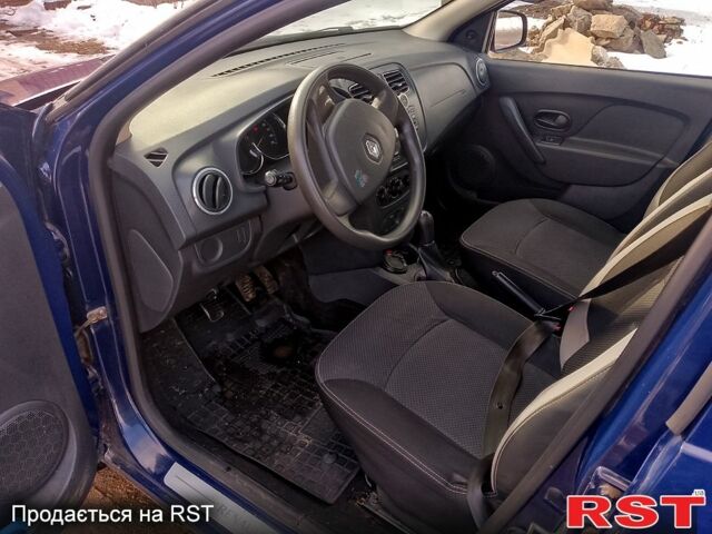 Синий Рено Логан, объемом двигателя 1.1 л и пробегом 110 тыс. км за 6000 $, фото 7 на Automoto.ua