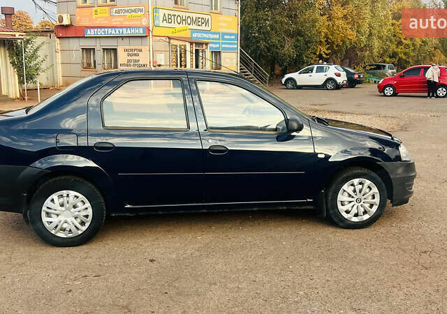 Синий Рено Логан, объемом двигателя 1.39 л и пробегом 218 тыс. км за 4500 $, фото 5 на Automoto.ua