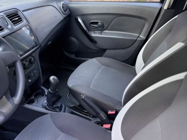 Синий Рено Логан, объемом двигателя 1.5 л и пробегом 132 тыс. км за 6350 $, фото 12 на Automoto.ua