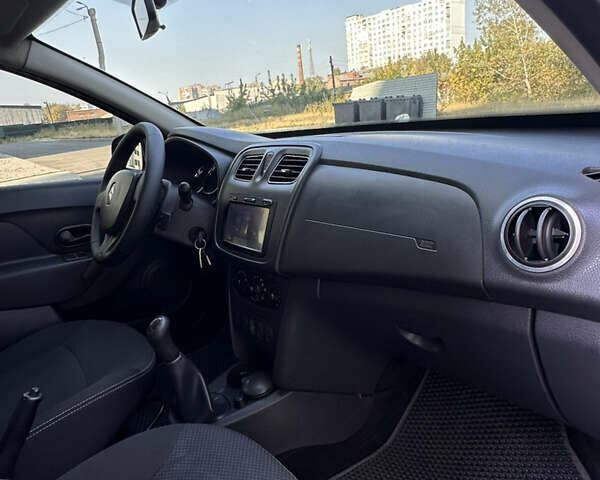 Синій Рено Логан, об'ємом двигуна 1.5 л та пробігом 124 тис. км за 6900 $, фото 14 на Automoto.ua