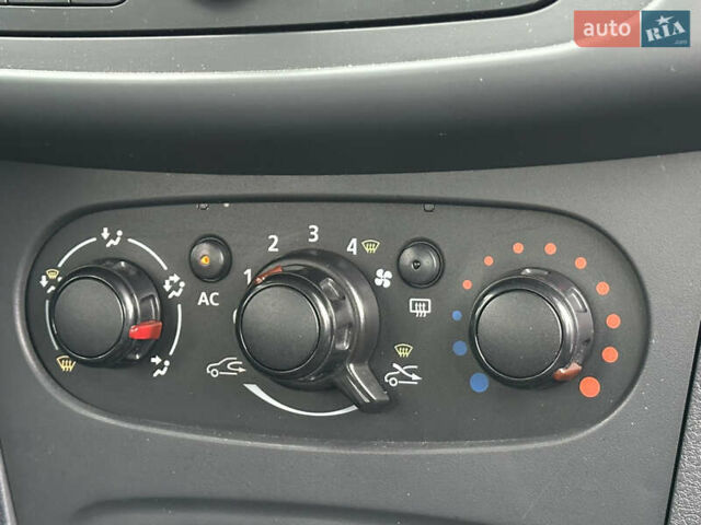 Синий Рено Логан, объемом двигателя 1.5 л и пробегом 171 тыс. км за 6700 $, фото 15 на Automoto.ua