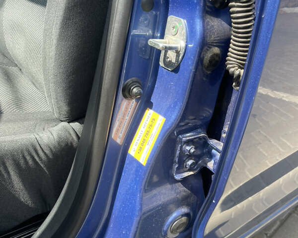 Синій Рено Логан, об'ємом двигуна 1.15 л та пробігом 120 тис. км за 4999 $, фото 10 на Automoto.ua