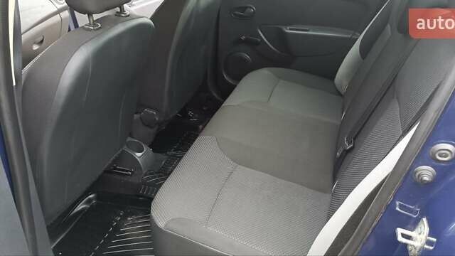 Синій Рено Логан, об'ємом двигуна 1.6 л та пробігом 163 тис. км за 6700 $, фото 1 на Automoto.ua