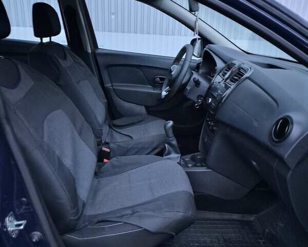 Синий Рено Логан, объемом двигателя 1 л и пробегом 150 тыс. км за 2999 $, фото 16 на Automoto.ua