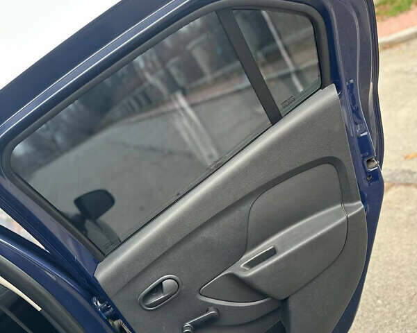 Синій Рено Логан, об'ємом двигуна 1 л та пробігом 98 тис. км за 6200 $, фото 9 на Automoto.ua