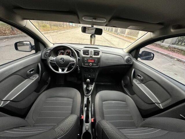 Синий Рено Логан, объемом двигателя 1 л и пробегом 100 тыс. км за 6100 $, фото 5 на Automoto.ua