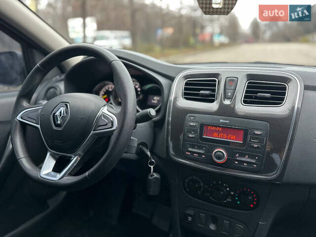 Синий Рено Логан, объемом двигателя 1 л и пробегом 98 тыс. км за 5200 $, фото 2 на Automoto.ua