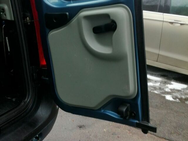 Синий Рено Логан, объемом двигателя 1.6 л и пробегом 195 тыс. км за 2900 $, фото 5 на Automoto.ua